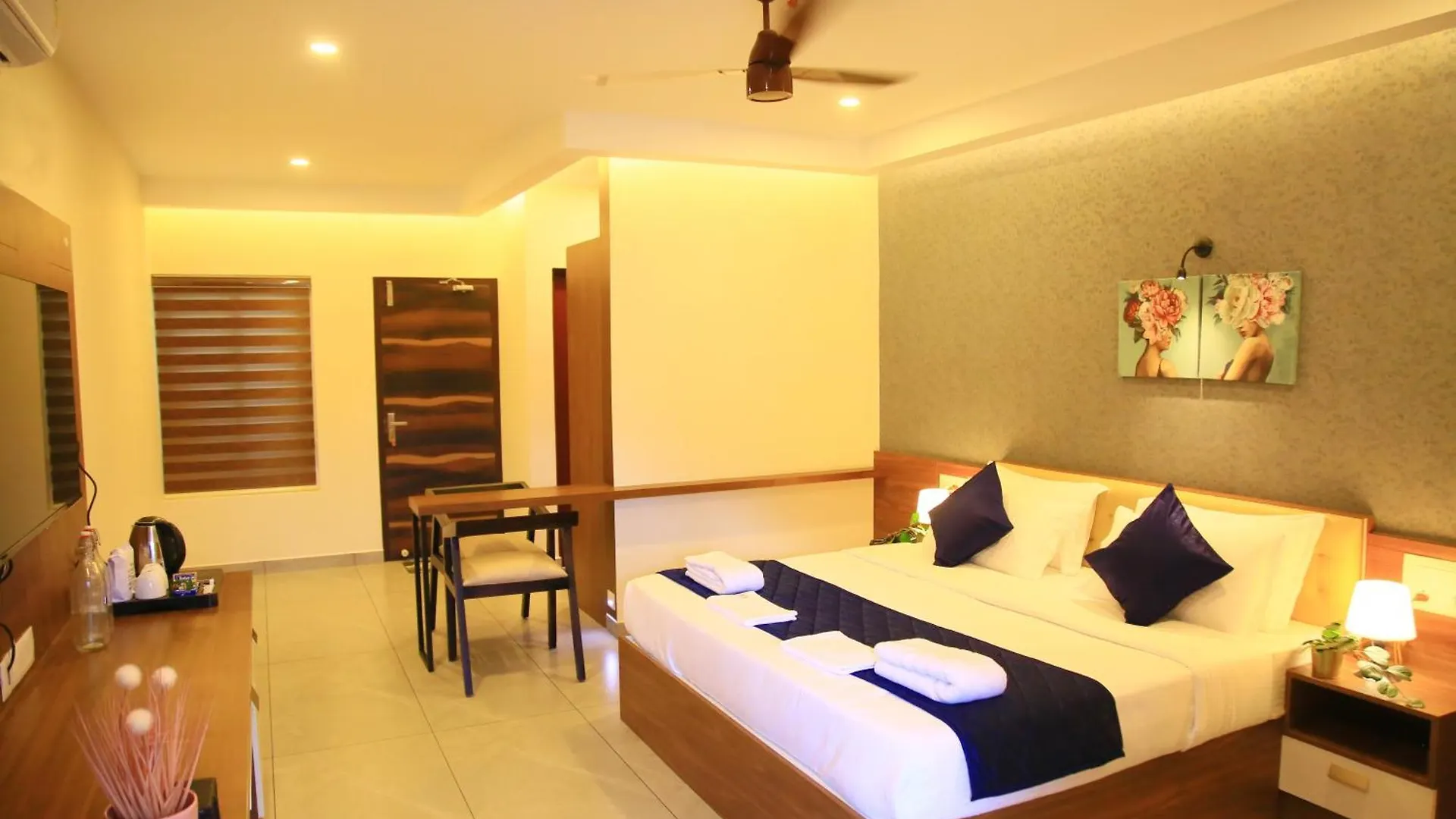Card B Nest Hotel Thekkady