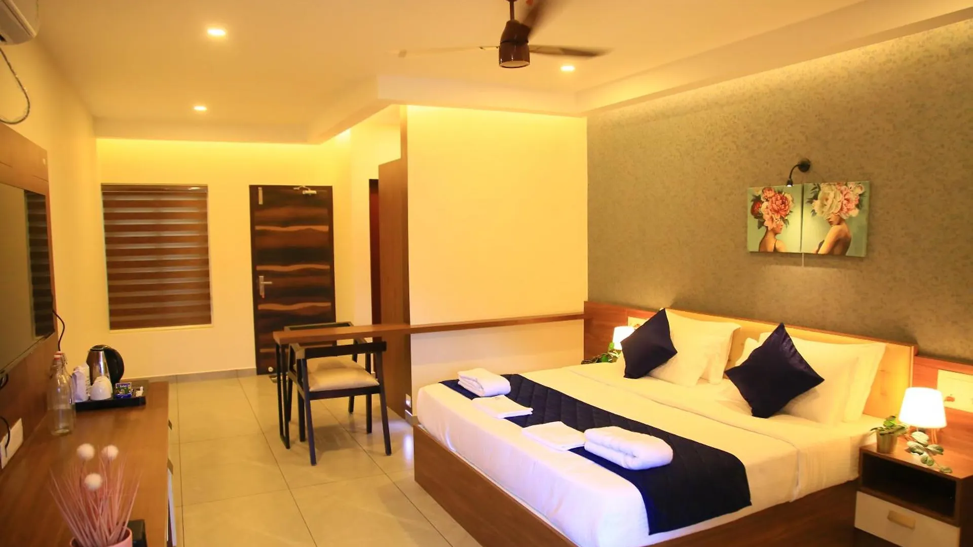 Card B Nest Hotel Thekkady