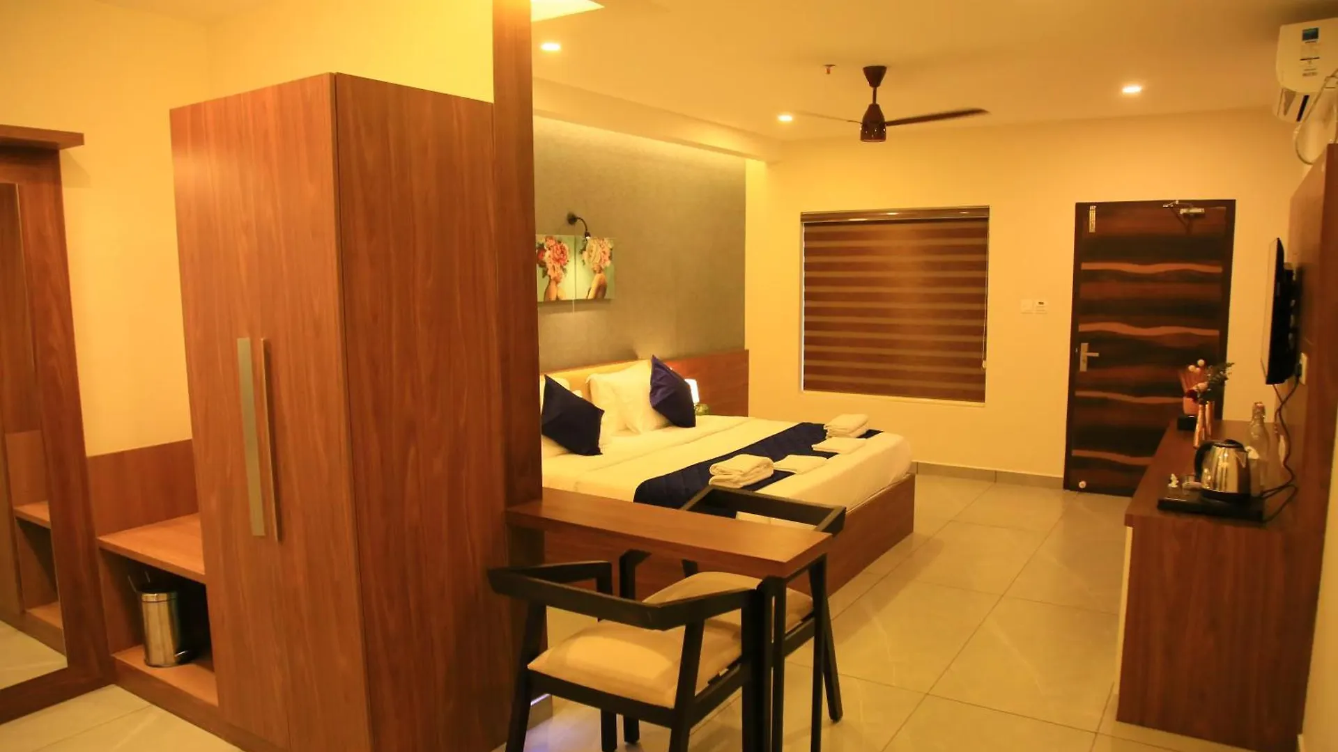 Card B Nest Hotel Thekkady