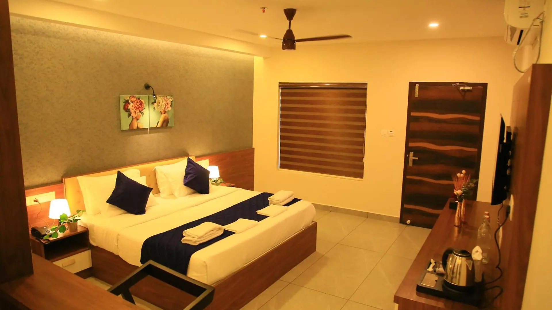 Card B Nest Hotel Thekkady