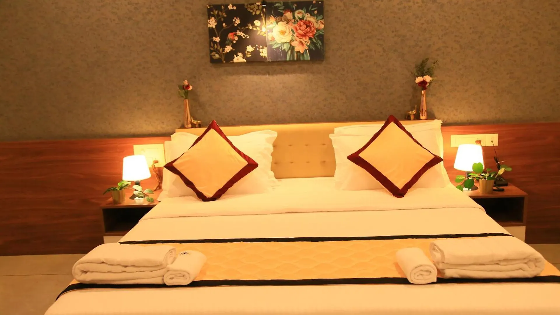 Card B Nest Hotel Thekkady