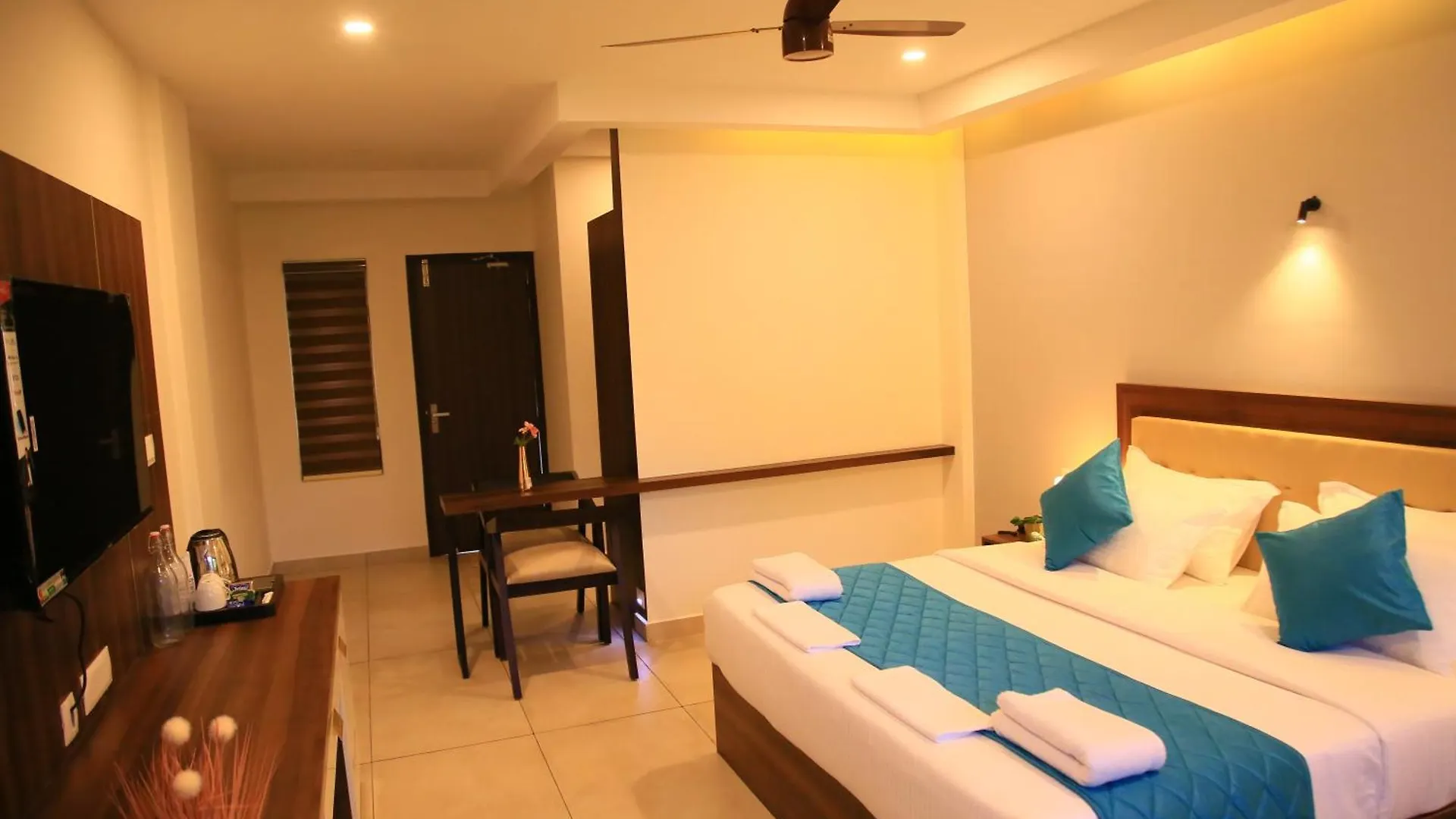 Card B Nest Hotel Thekkady